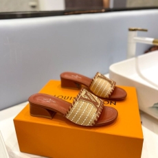 Louis Vuitton Slippers